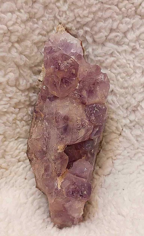 سنگ آمیتیست خوشرنگ و بلور درشت