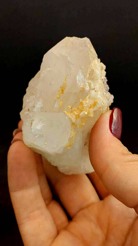 سنگ کلاسترکوارتزبا تک بلور درشت،همرشتی بادولومیتk27
