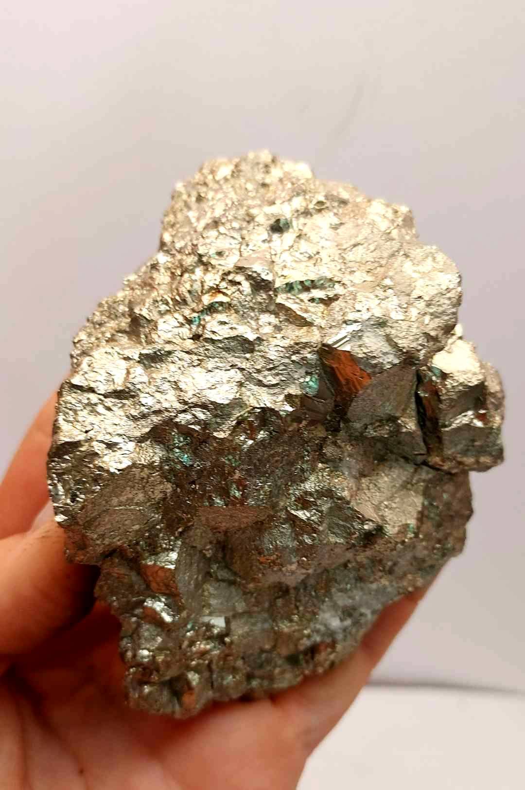 سنگ پیریت طلایی
